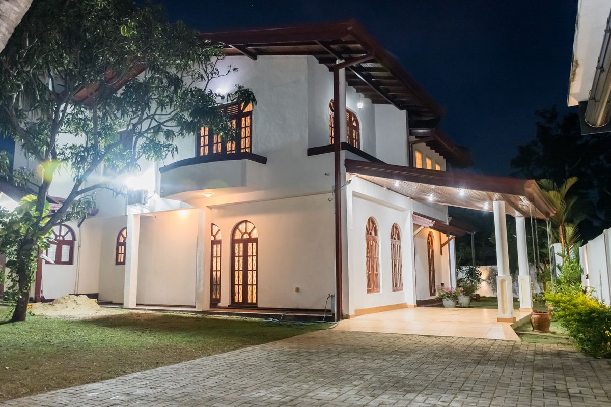 Villa garden